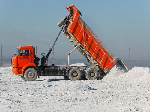 Асфальтная крошка самосвалом